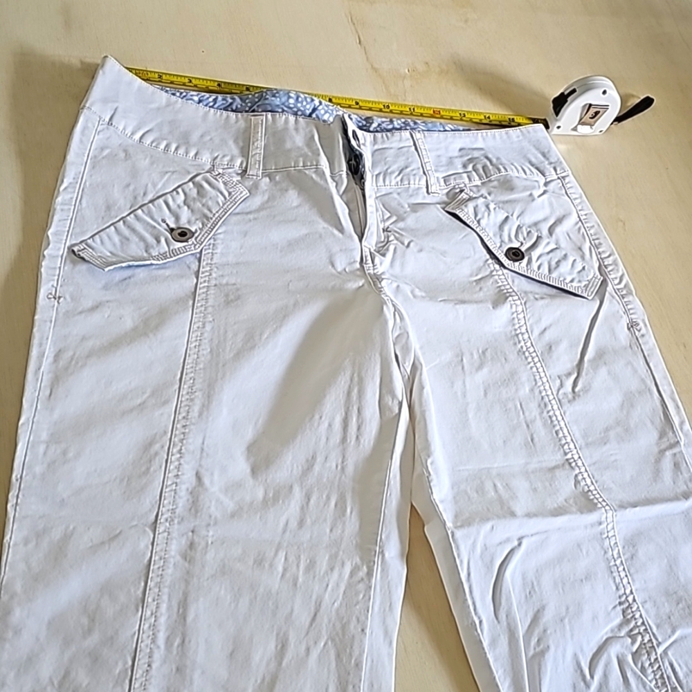 White junior Capri, light weight